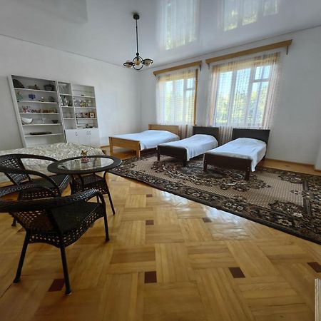 Guest House Metreveli Street 19 Khashuri Екстериор снимка